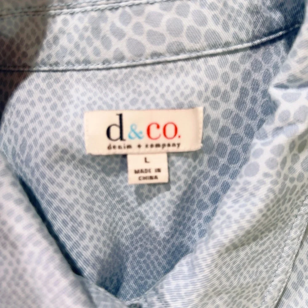 Denim & Co. Women's Blue Snakeskin Print Stretch Denim Jean Jacket Size L - Picture 4 of 6